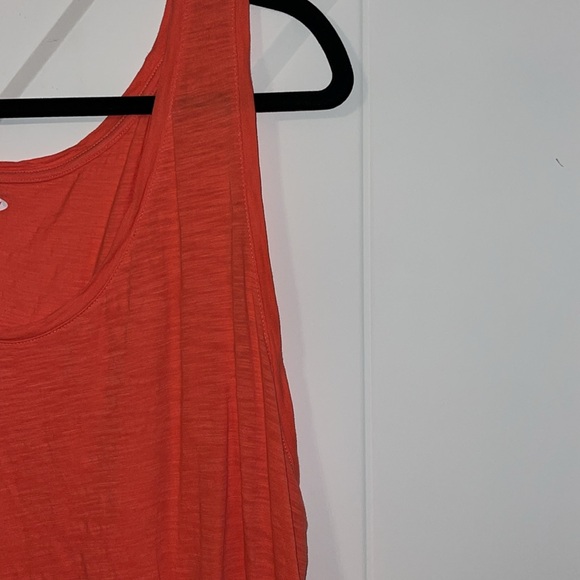 Old Navy Everywear Tank - Picture 4 of 8